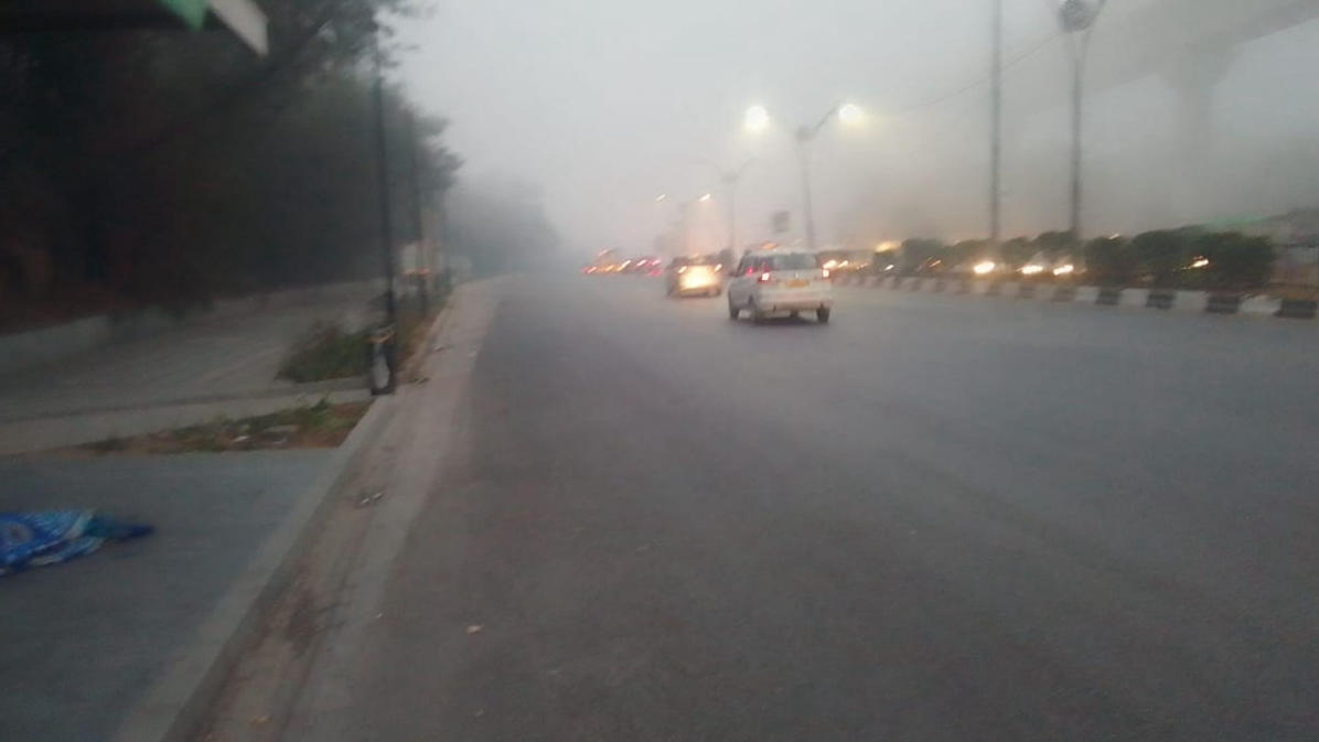 Dense Fog and Severe Pollution Choke Delhi, Flights Hit