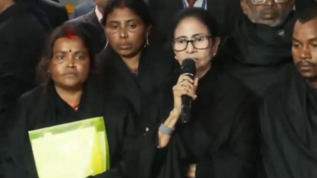 Mamata Slams Election Commission, Walks Out of Delhi Meet Mamata Slams Election Commission, Walks Out of Delhi Meet