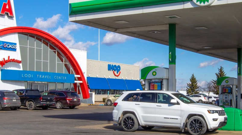 Fuel Prices in the US Rise Sharply After Iran Strikes