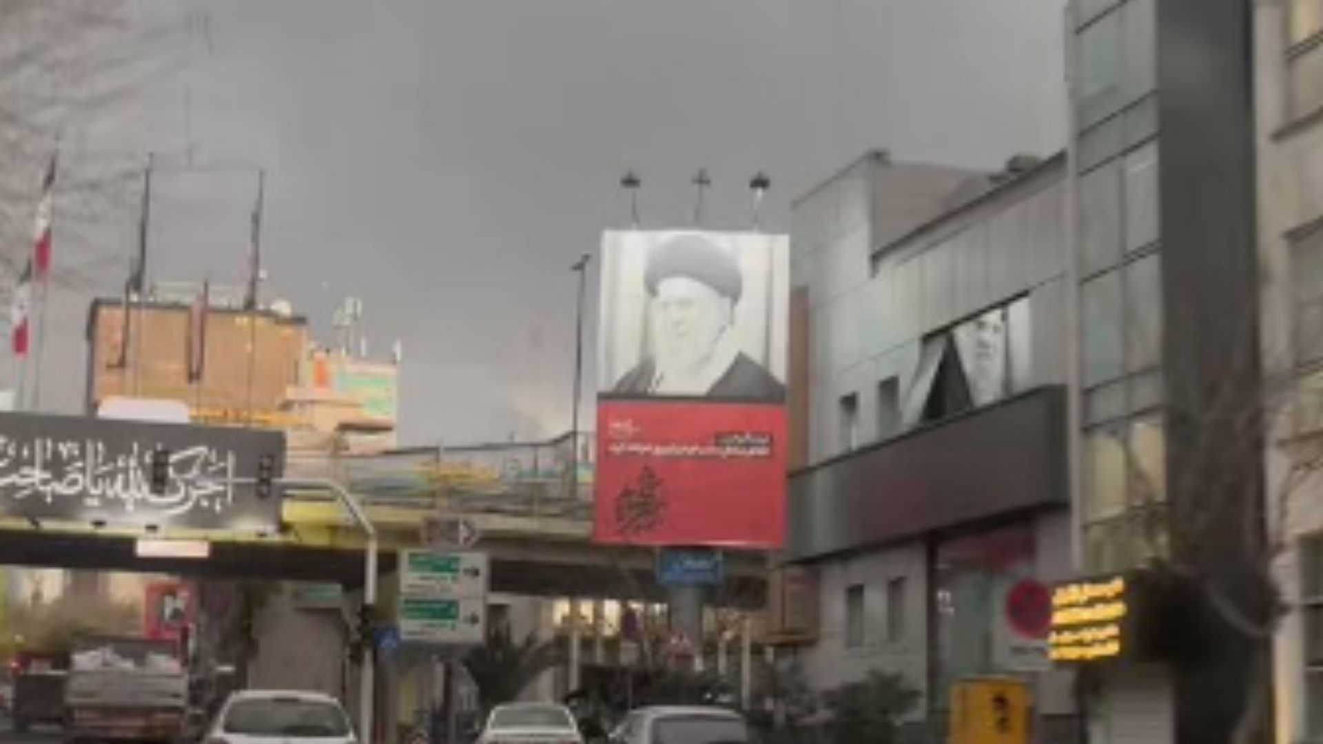 Israel Strikes Oil Facilities Near Tehran, Fires and Thick Smoke Cover Iranian Capital Israel Strikes Oil Facilities Near Tehran, Fires and Thick Smoke Cover Iranian Capital