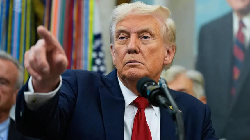 Trump Claims ‘Massive Gift’ from Iran Despite Denial of Talks