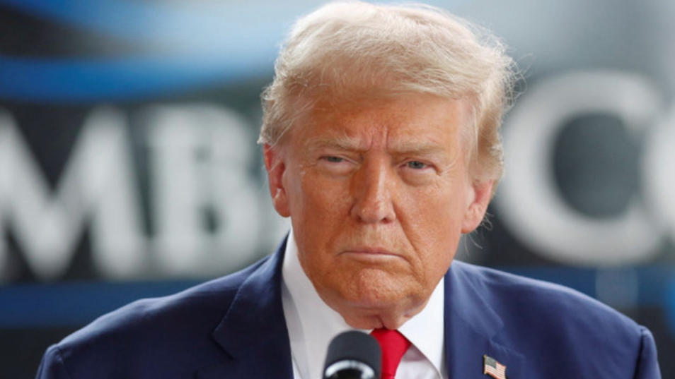 Trump Warns Iran Will Be 'Hit Very Hard' as Tehran Vows Never to Surrender