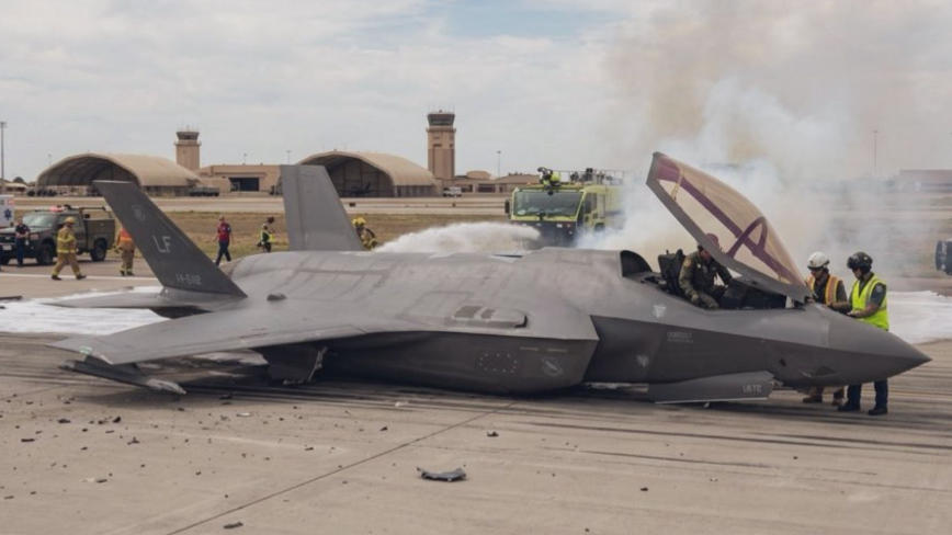 US F-35 Emergency Landing Raises New Questions in Iran War US F-35 Emergency Landing Raises New Questions in Iran War