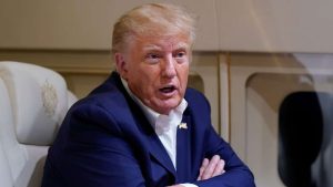 Trump Says Iran in 'State of Collapse', Seeks Strait of Hormuz Reopening