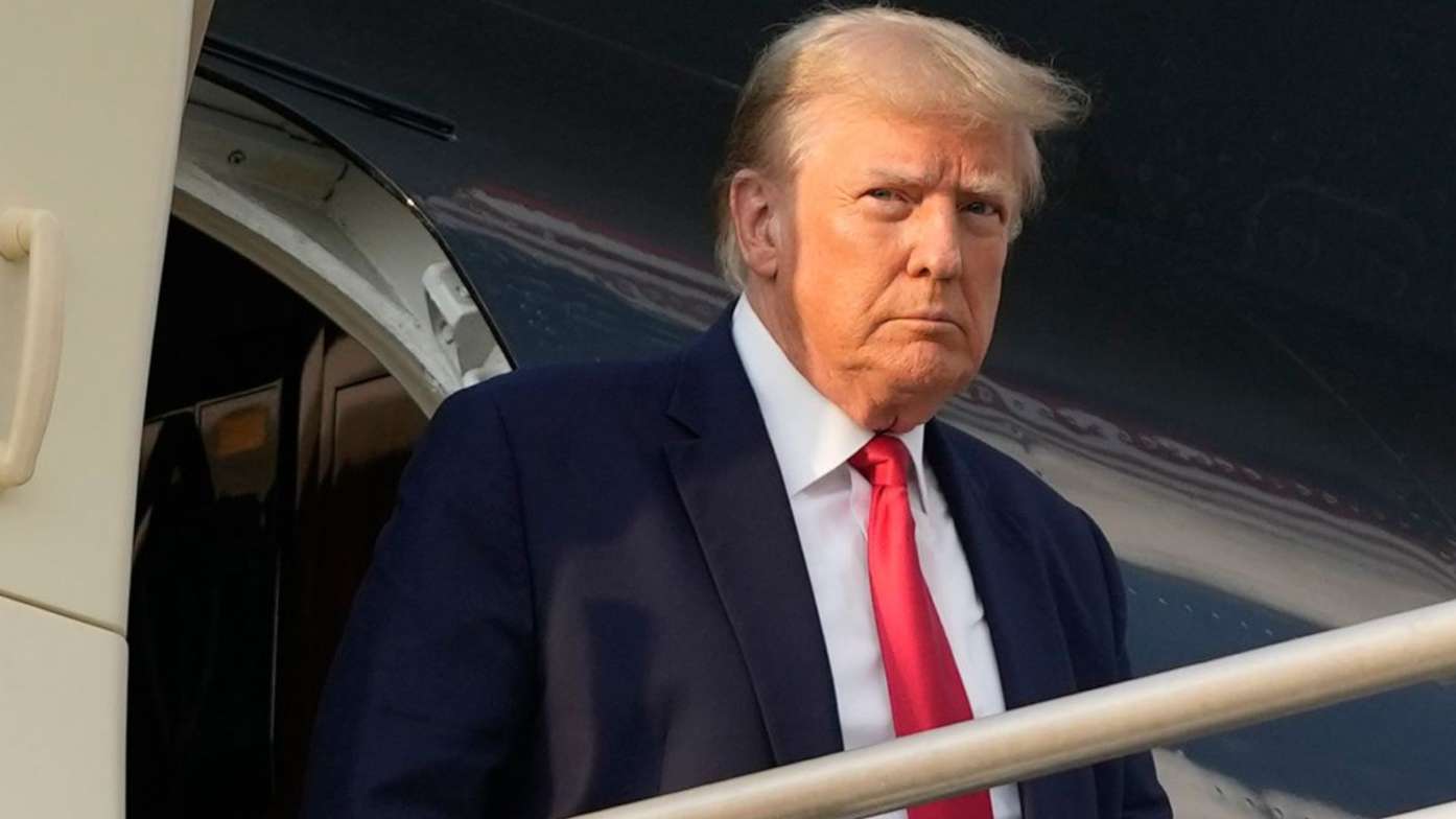 Trump Says No Deadline for Iran War, Denies Midterm Pressure