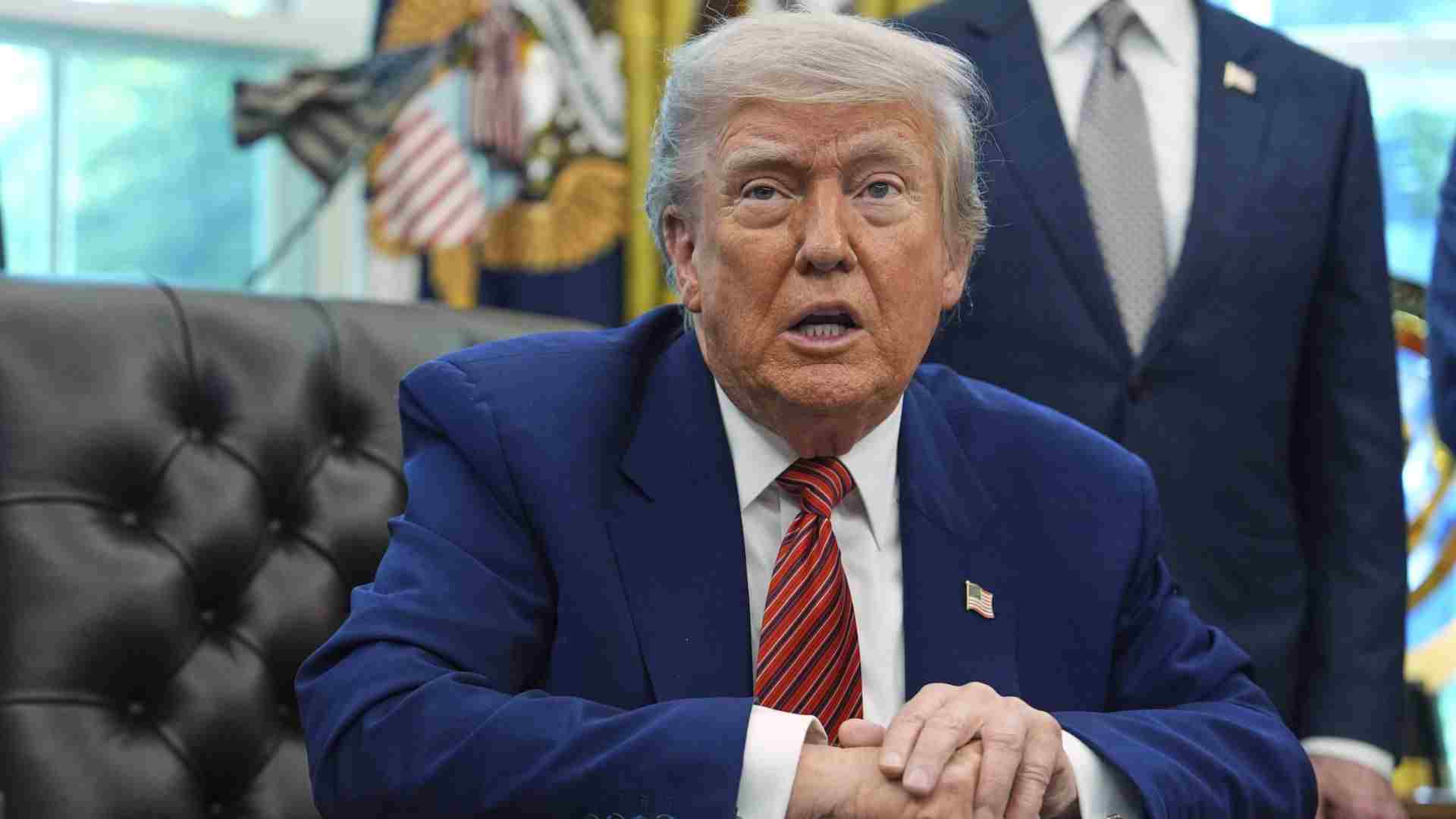 Trump Warns Iran as Strait of Hormuz Crisis Escalates