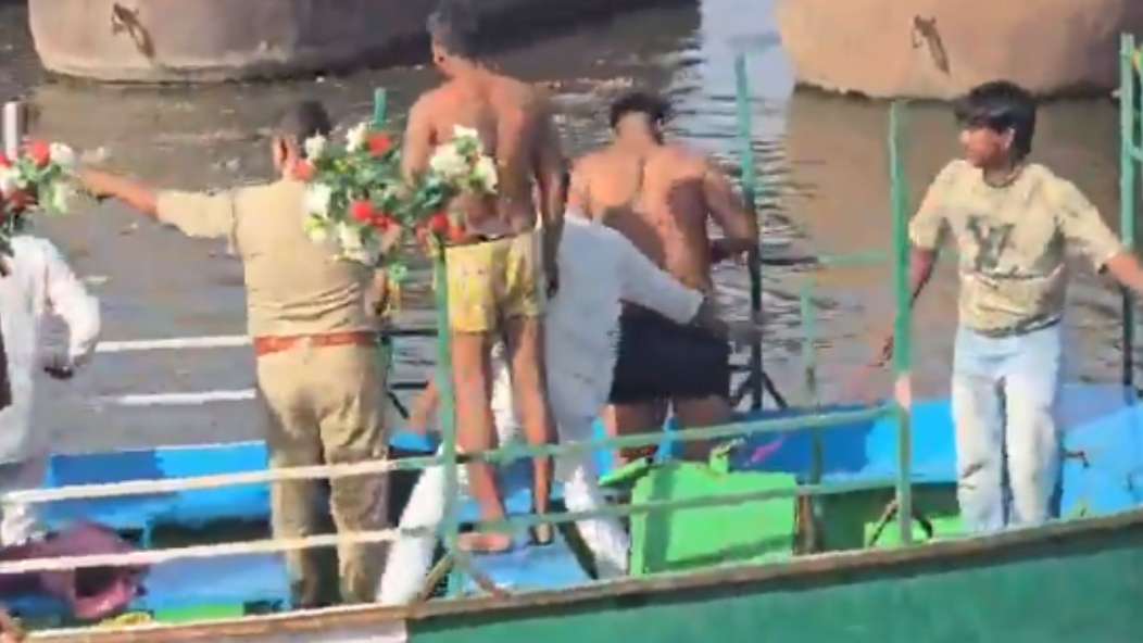 Yamuna Boat Accident in Vrindavan Leaves Six Dead, Rescue Ongoing Yamuna Boat Accident in Vrindavan Leaves Six Dead, Rescue Ongoing