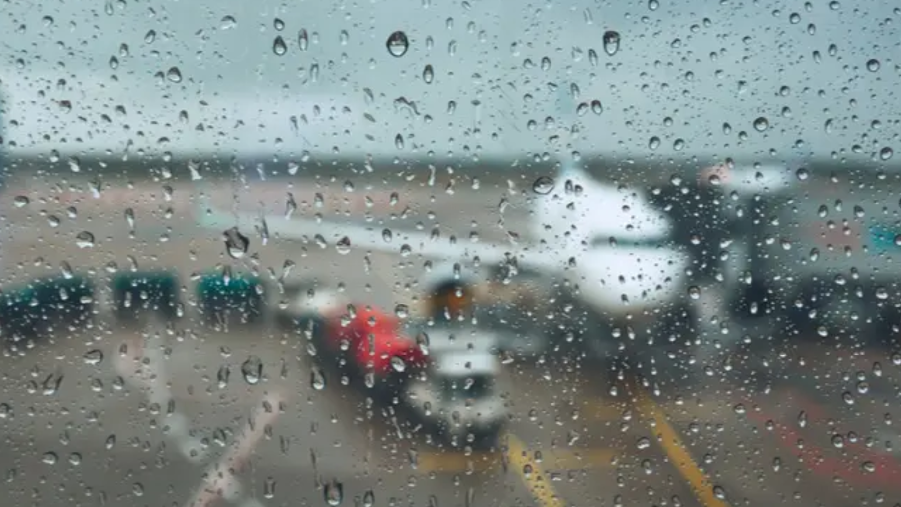 Hailstorm and Winds Cause Massive Flight Delays in Delhi