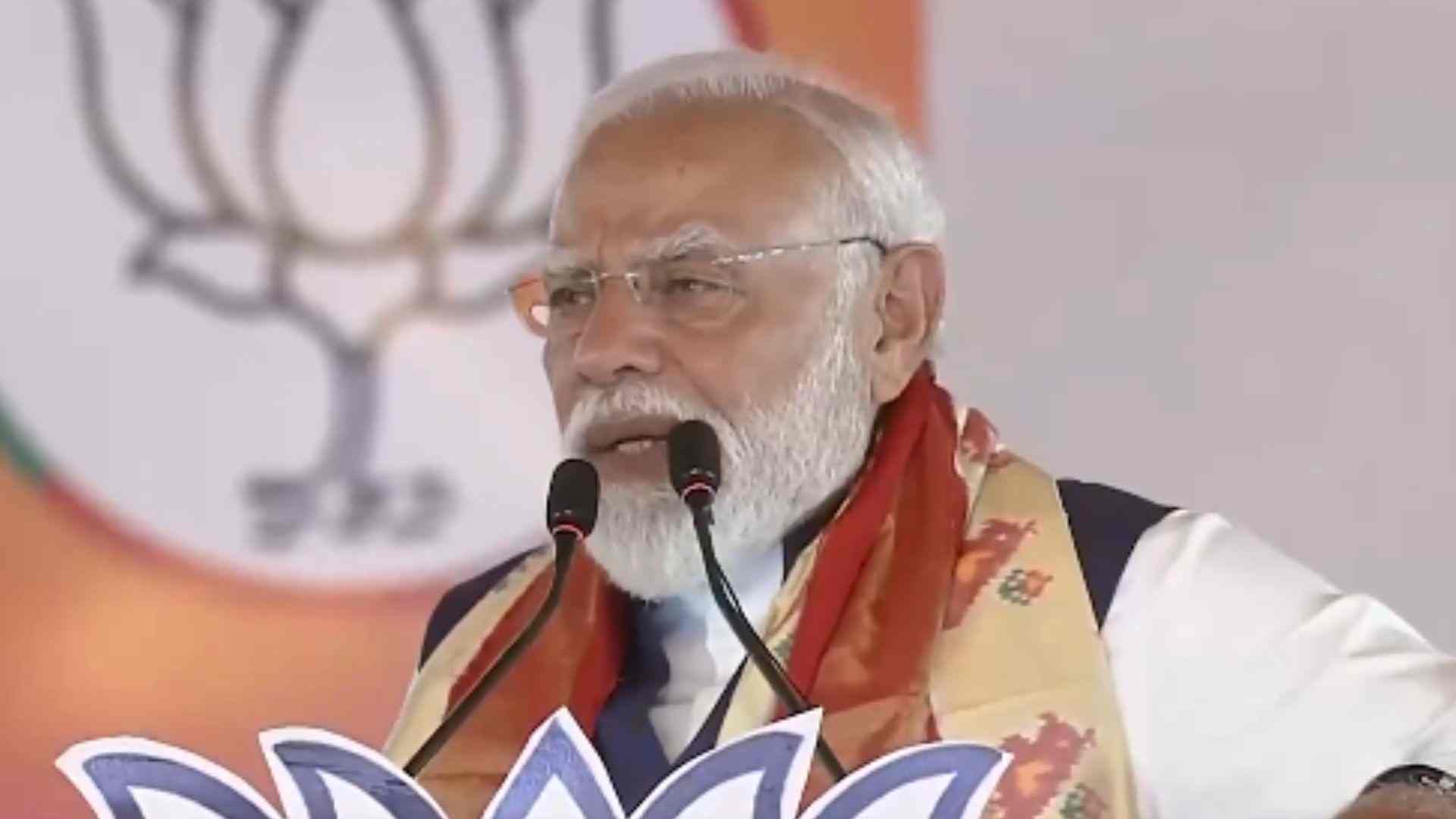 PM Modi Urges Citizens to Save Fuel, Avoid Gold Buying and Support Local Products