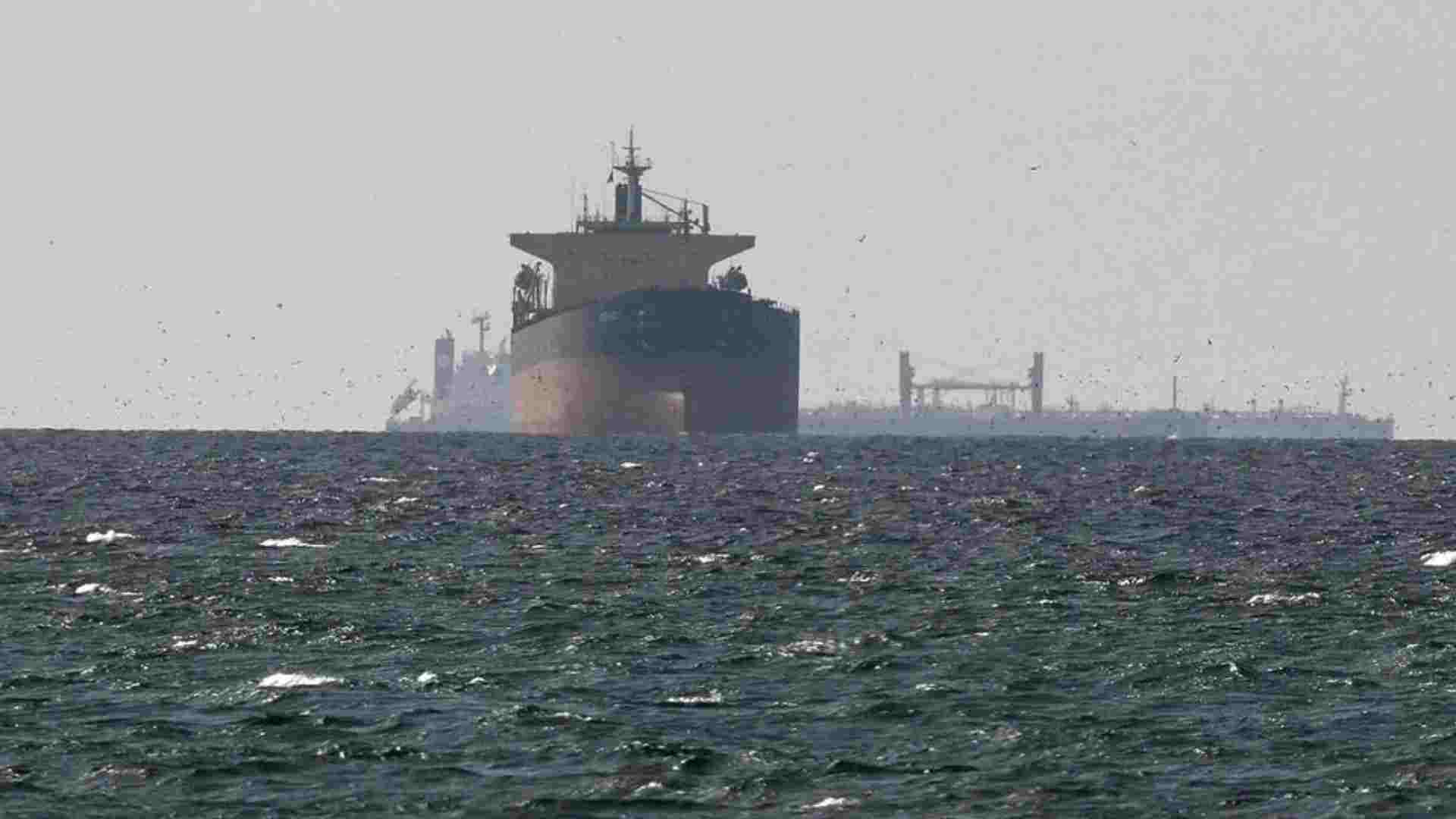 Fresh US-Iran Clashes Disrupt Shipping Through Strait of Hormuz