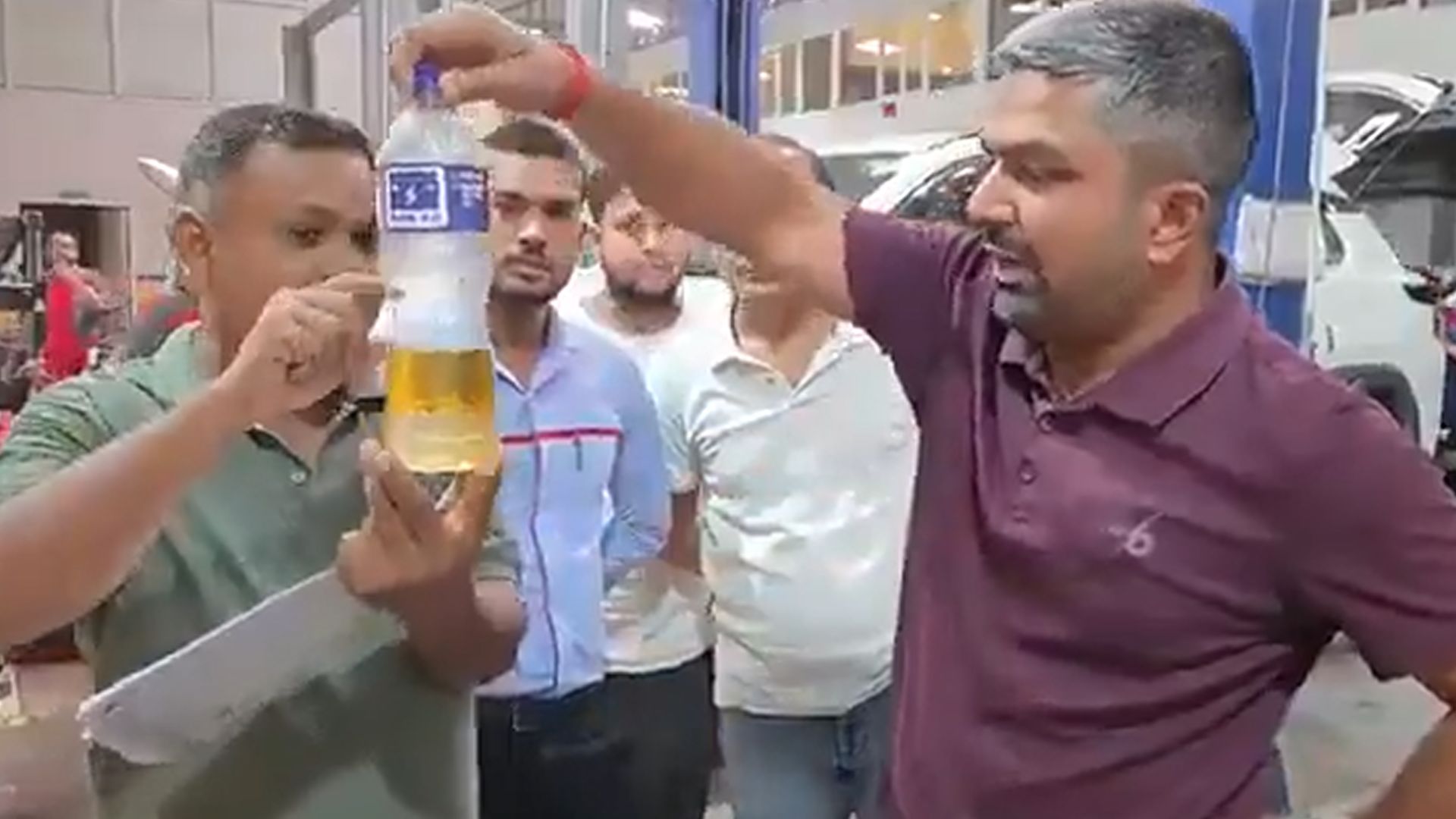 Nagpur Police File FIR Against Manish Kashyap Over E20 Petrol Claims Nagpur Police File FIR Against Manish Kashyap Over E20 Petrol Claims