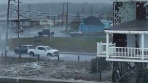 Powerful Nor’easter Batters US Northeast, Leaves Thousands Without Power