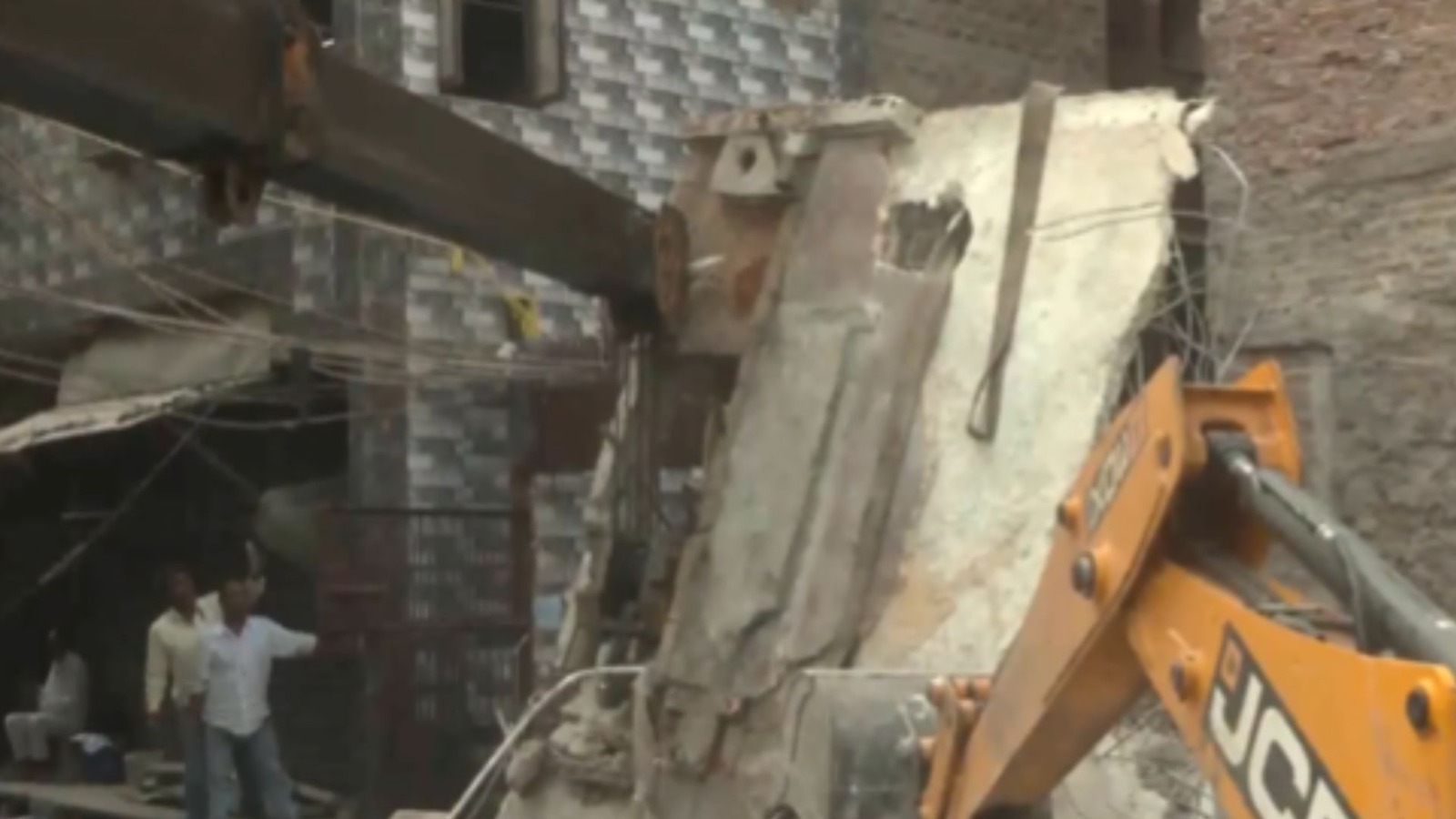 Delhi Building Collapse: Three Killed, Eight Rescued in Seemapuri